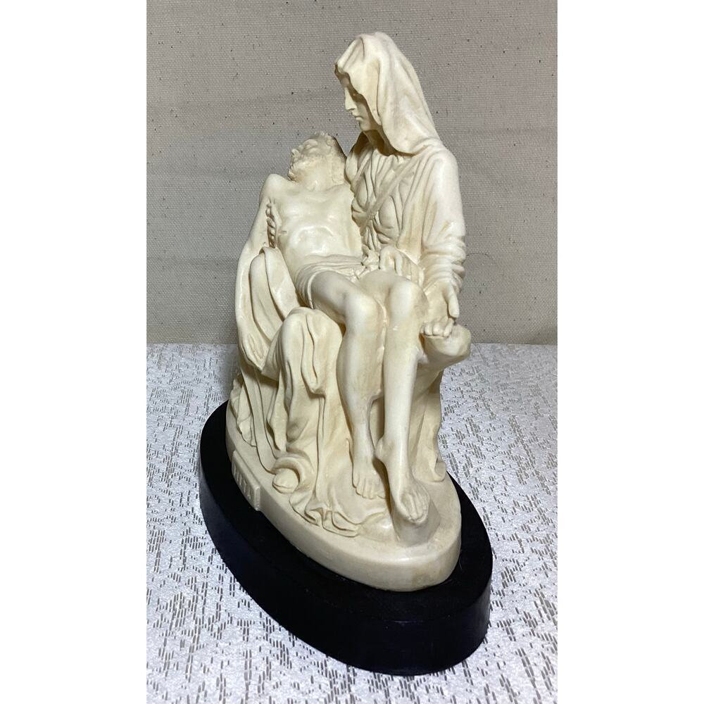 Pieta Resin sculpture maid in italy